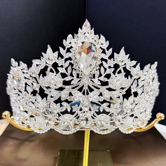 Royal Queen Crown, Silver Wedding Tiara, Pageant Crown, Crystal Bridal Hairpiece main image 6